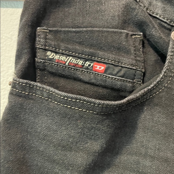 Diesel black denim button fly men’s jeans. Waist 40 length 32 NWT. - Picture 2 of 16